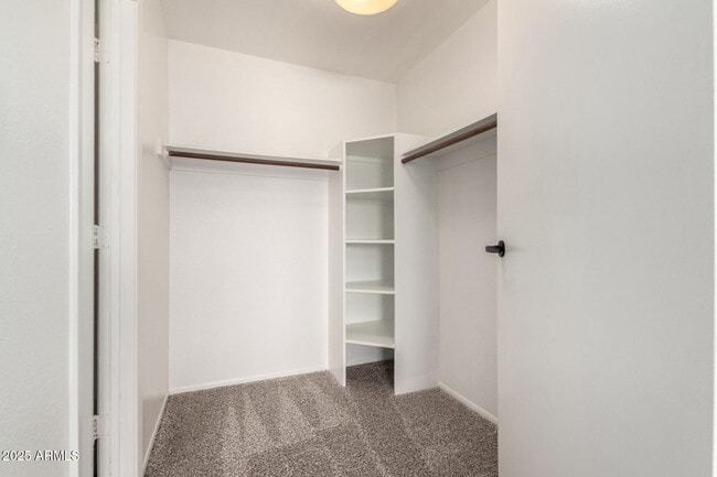 Building Photo - 2040 S Longmore