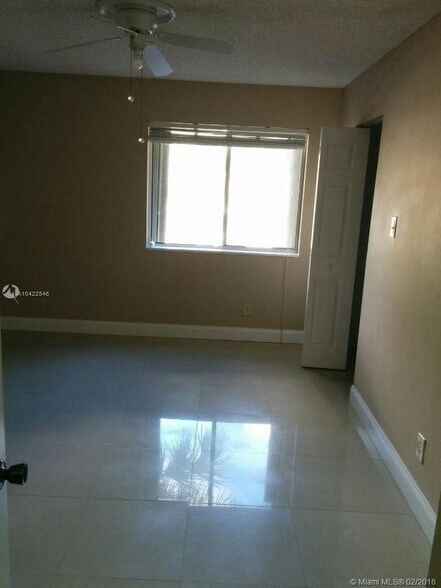 Building Photo - 11842 SW 37 Ter