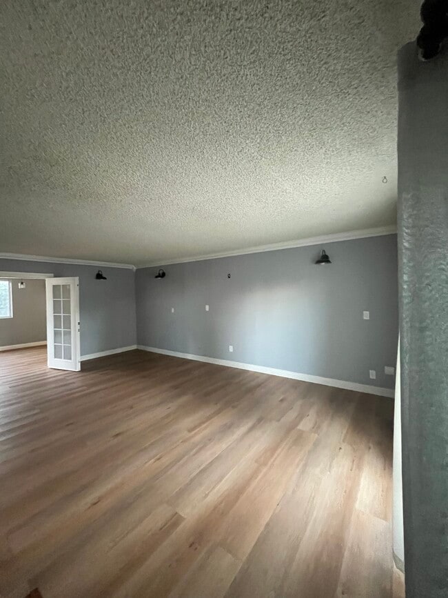 Building Photo - 22240 Wyandotte St