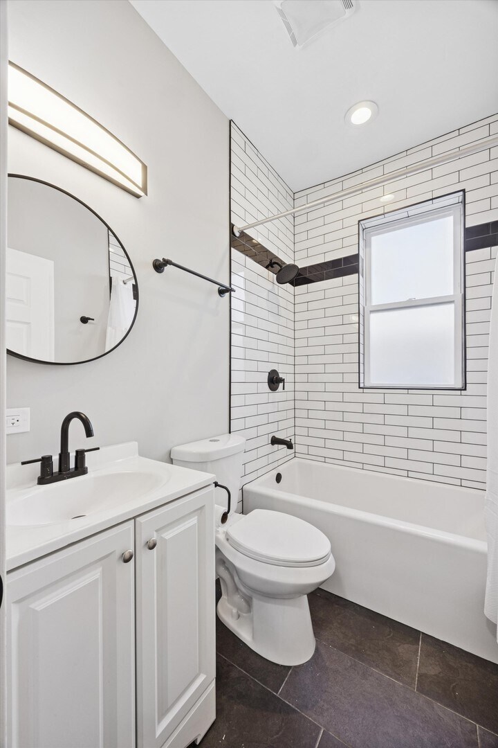 Building Photo - 8018 S Harvard Ave