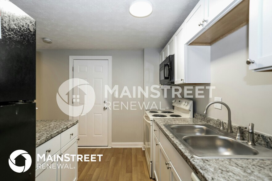 Building Photo - 3985 Yukon Ave