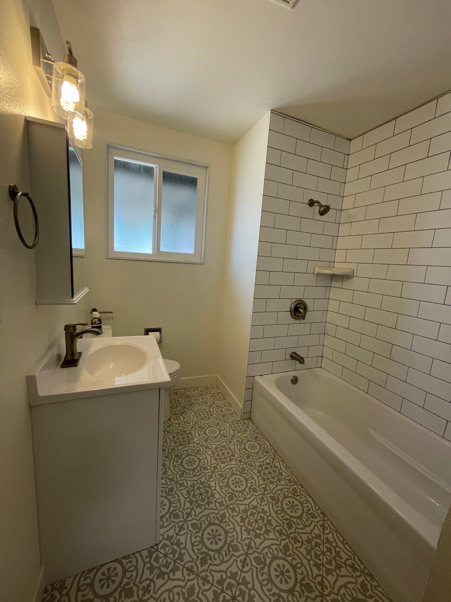 Building Photo - 361 N 8th St