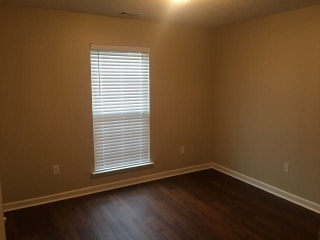 Building Photo - 147 Arbor Village Dr