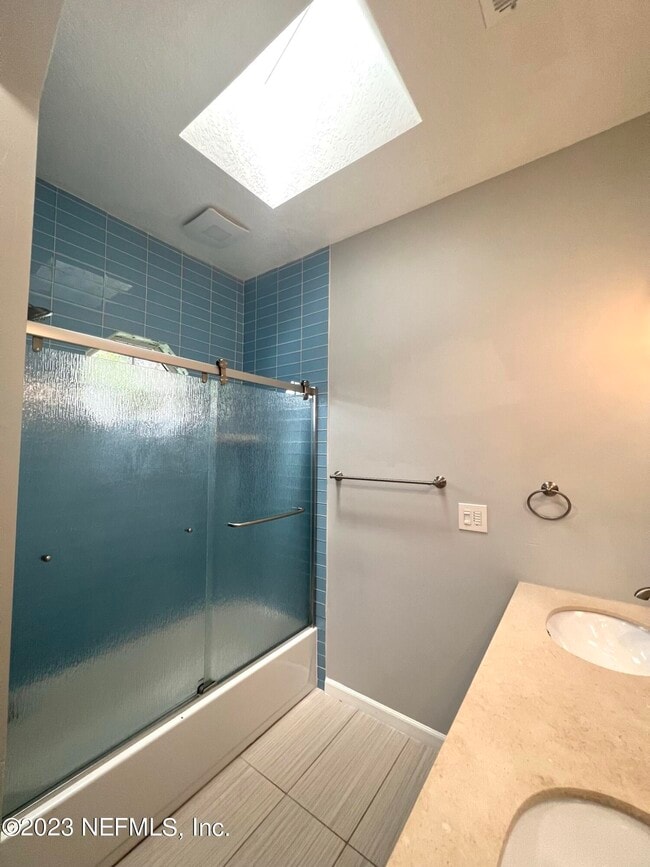 Building Photo - 184 Summerfield Dr