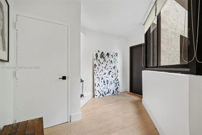 Building Photo - 141 Crandon Blvd