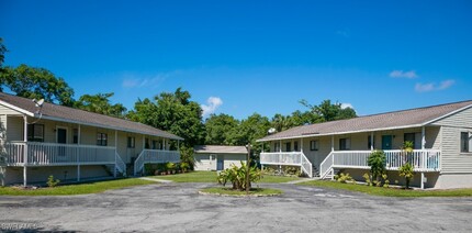 Building Photo - 2455 Thomasson Dr