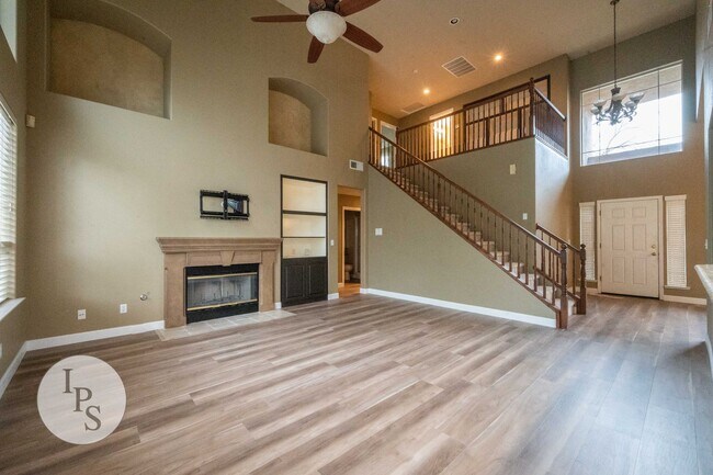 Building Photo - 1891 E Oak Haven Dr