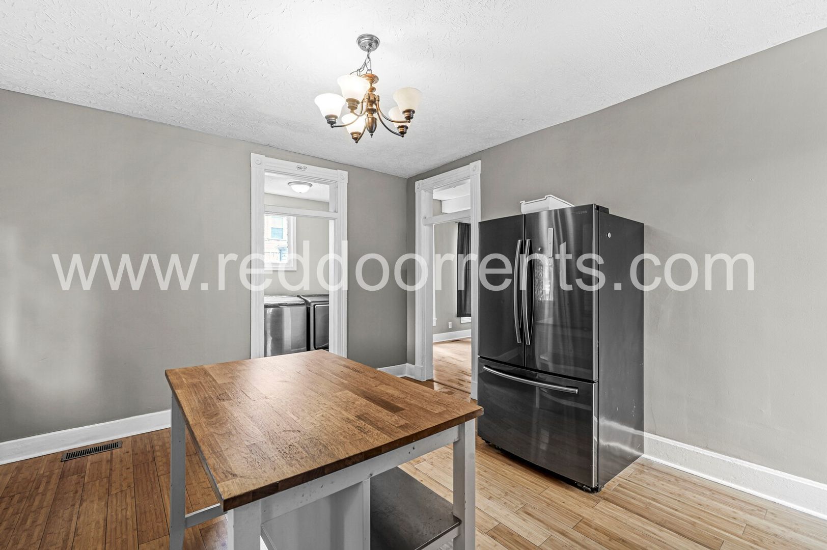 Building Photo - 2037 Bellefontaine St