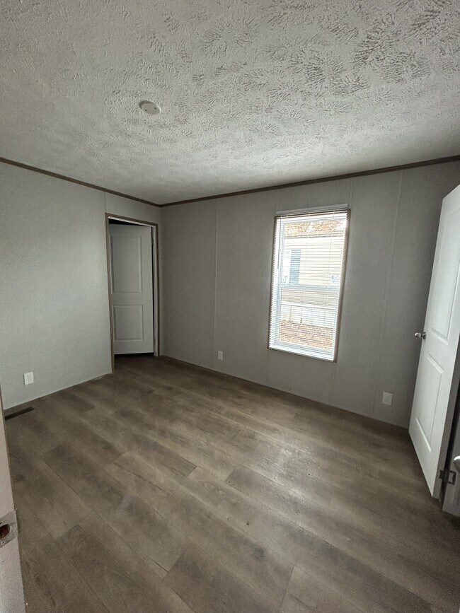 Building Photo - 111 Richie St