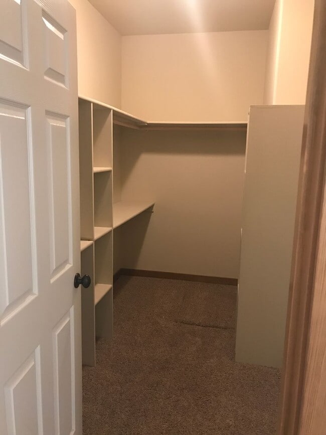 Building Photo - Single Family Home for Rent in Bozeman