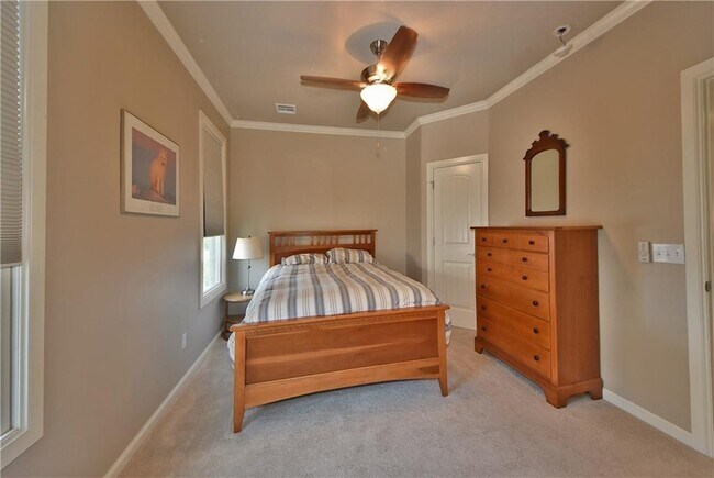 Building Photo - 16828 Little Leaf Ln