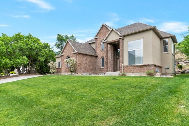 Building Photo - Jewel up in Alpine