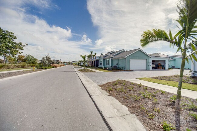 Building Photo - 7204 Coco Ave