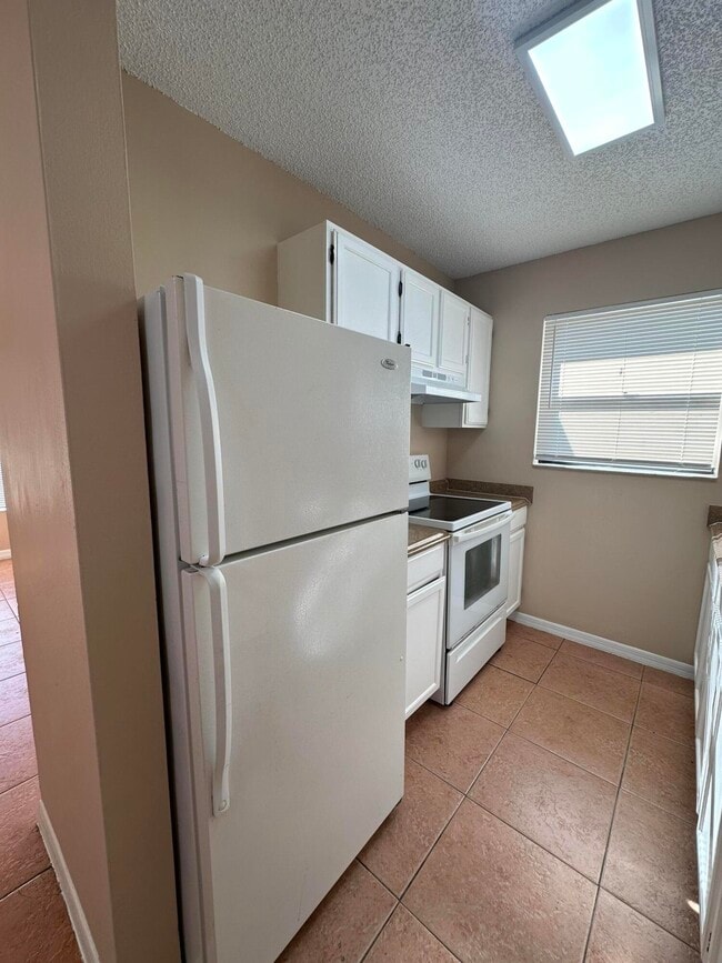 Building Photo - 958 Louisiana Ave