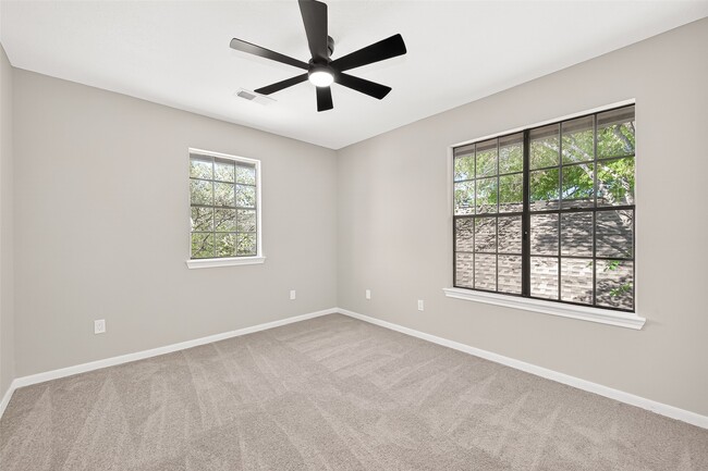 Building Photo - 4906 Pleasure Lake Ln