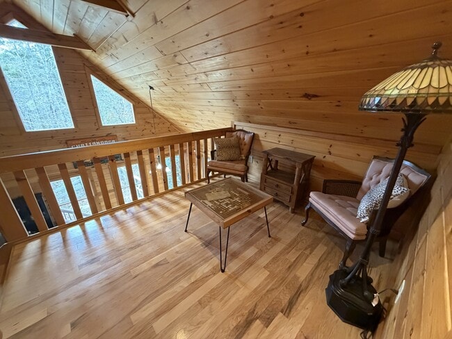 Building Photo - 670 The Wds Rd