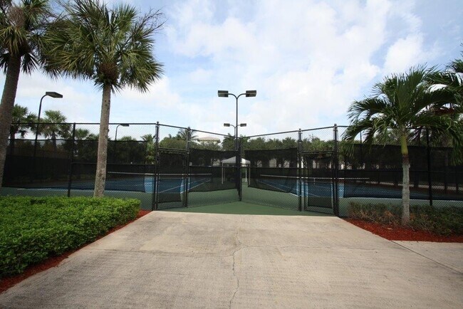 Building Photo - 4BD/2BA Single Family Home in Olympia!!