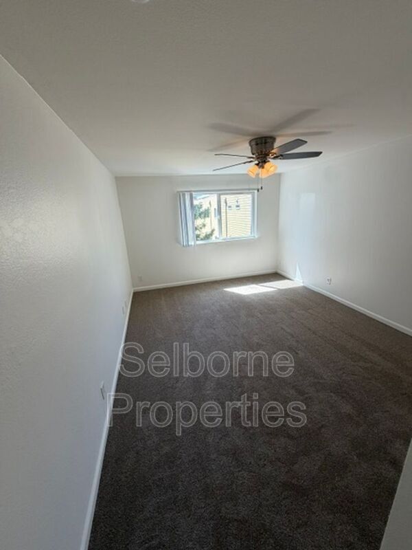Building Photo - 407 Fairmount Ave