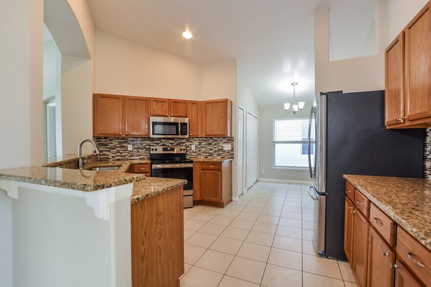 Building Photo - 231 Copper Oak Ct