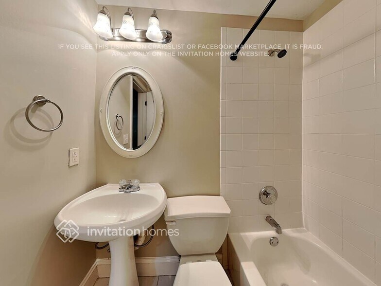 Building Photo - 7525 Harbour Walk