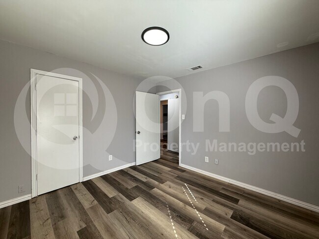 Building Photo - 3515 Hilltop Ln