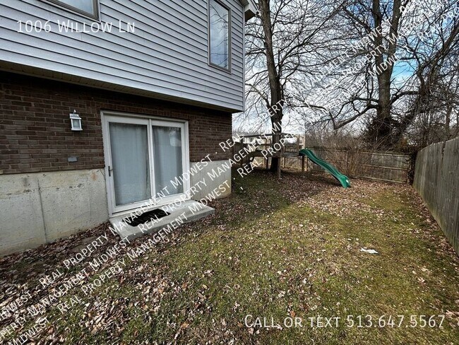 Building Photo - 1006 Willow Ln