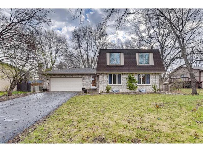 Primary Photo - 7741 Heritage Rd