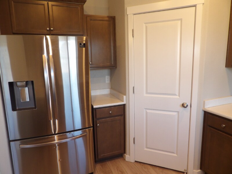 Building Photo - 10496 Kalama Dr