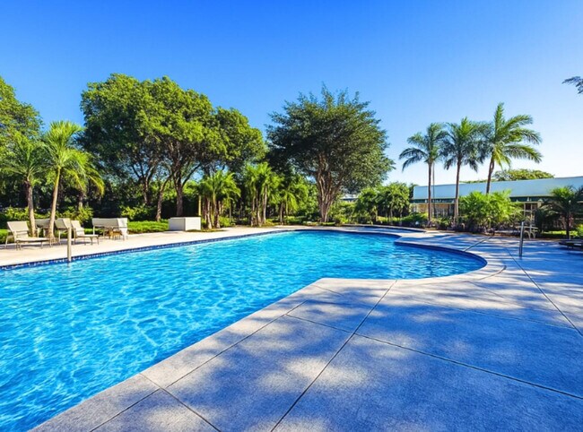 Building Photo - 10120 Boca Entrada Blvd