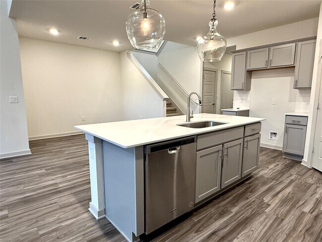 Building Photo - 13916 Lubeck Dr