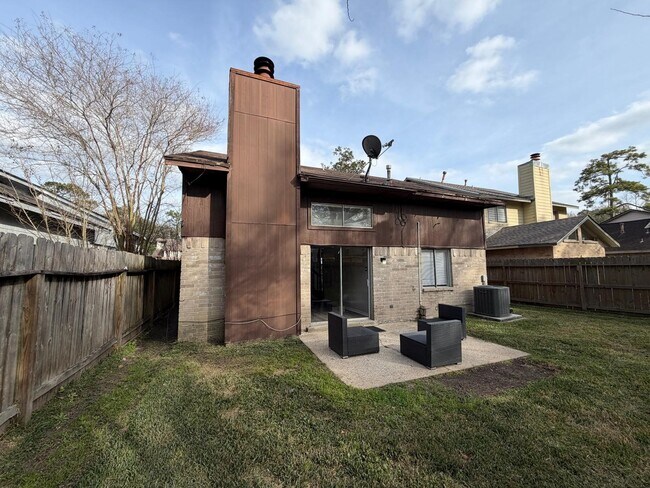 Building Photo - 16619 Capewood Dr