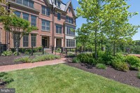 Building Photo - 10861 Symphony Park Dr