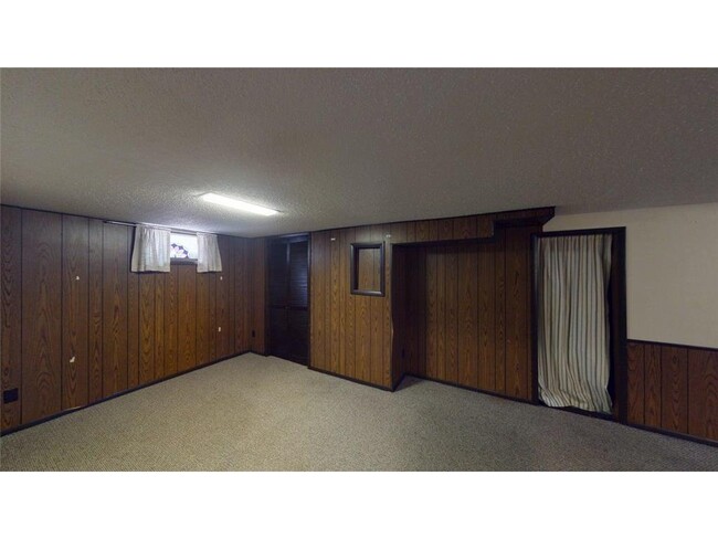Building Photo - 2849 Jersey Ave S