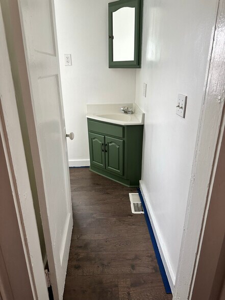 Building Photo - 229 Burns Ave