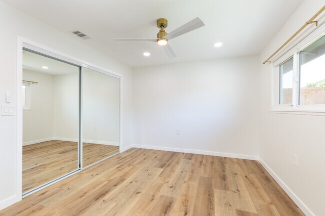 Building Photo - 12365 Horado Rd