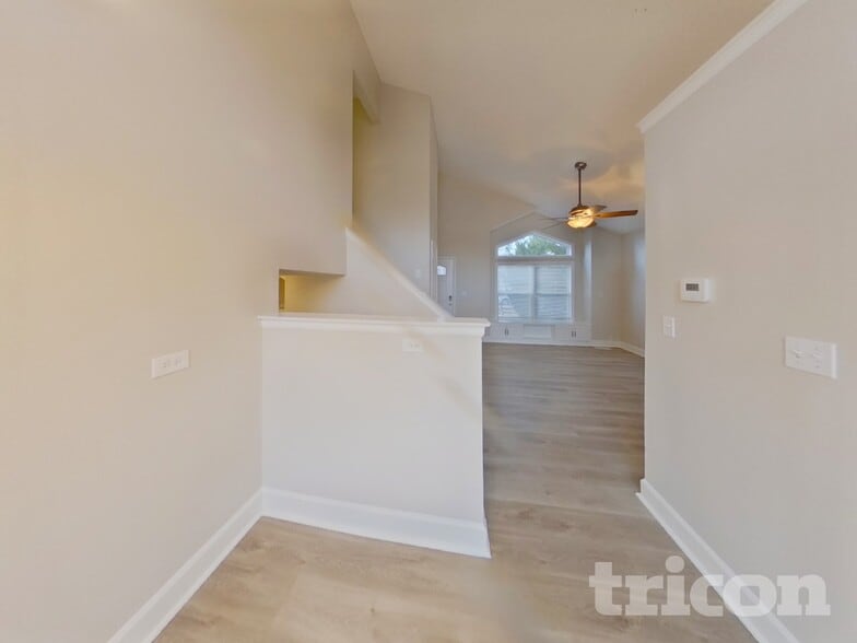 Building Photo - 3460 Cedarhurst Way