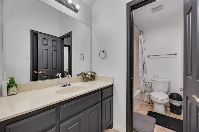 Building Photo - 13901 Sparrow Hill Dr