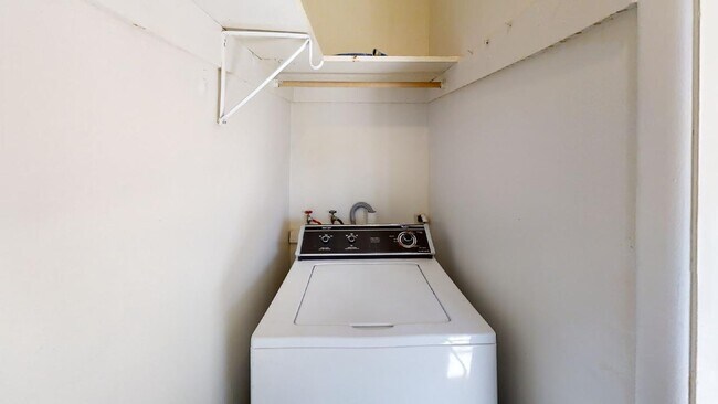 Building Photo - 1212 Janes Ln