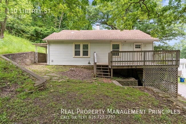 Primary Photo - Completely Renovated 2 Bedroom Ranch!