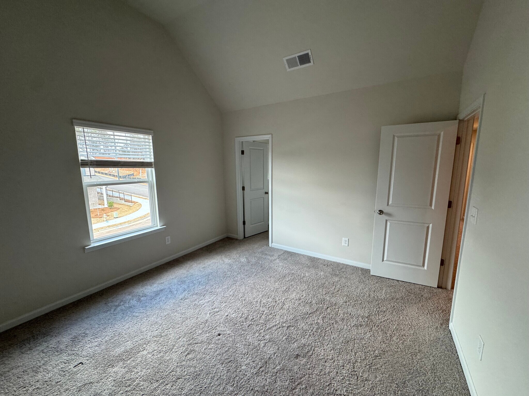 Building Photo - 1129 Georgian Point Dr