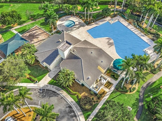 Building Photo - 357 NW 154 Ave