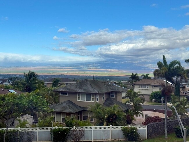 Building Photo - 3 Bedrooms / 2.5 Bathrooms Townhome at Ili...