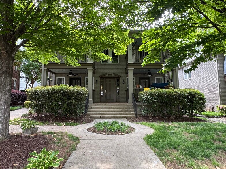 Primary Photo - 526 Oakland Ave