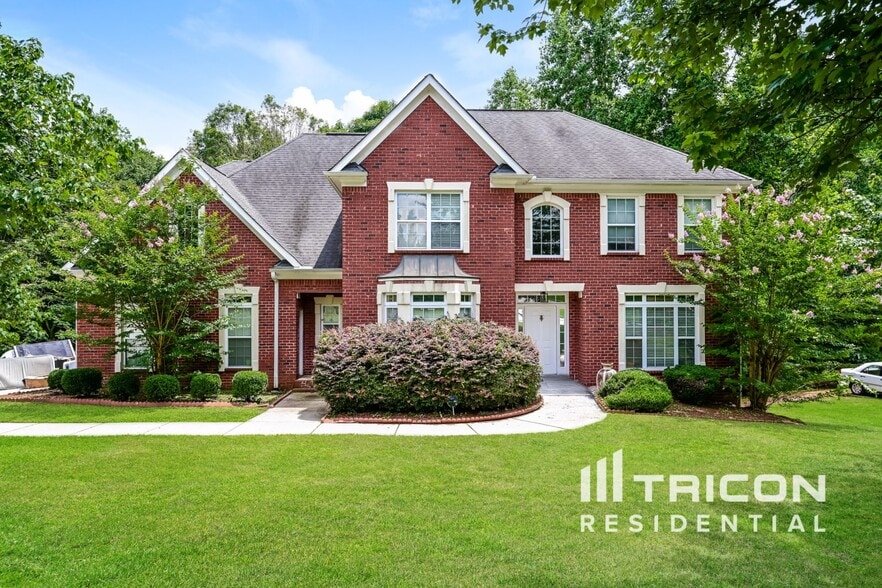 Primary Photo - 110 Johns Creek Ln