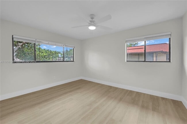 Building Photo - 10959 W Clairmont Cir