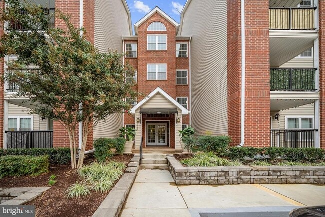 Building Photo - 3309 Wyndham Cir