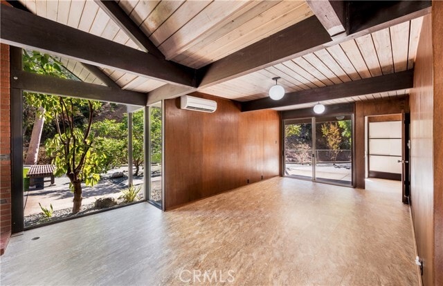 Building Photo - 4924 E Elsinore Ave