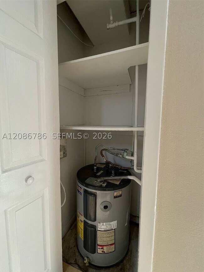 Building Photo - 6950 Miami Gardens Dr