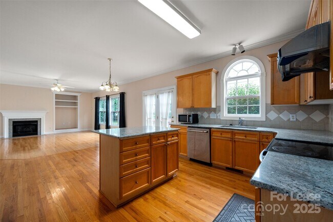 Building Photo - 11520 McGinns Trace Ct
