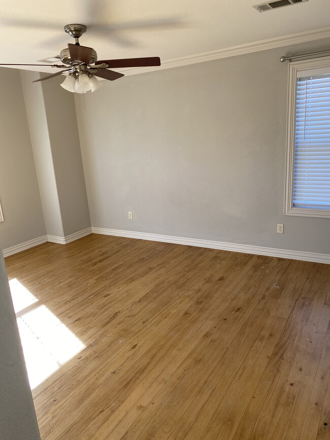 Master bedroom - 606 South A Ave.